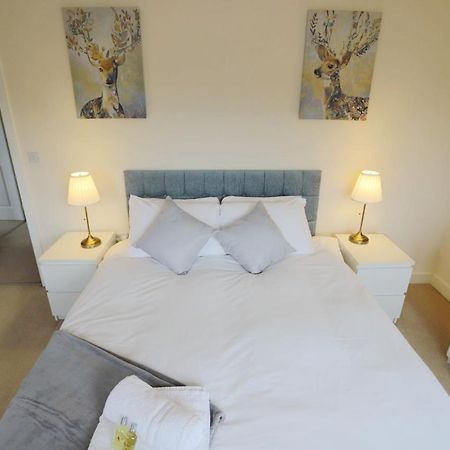 Easytravel Luxury Nec/Airport 3 Beds House Apartman Birmingham Kültér fotó