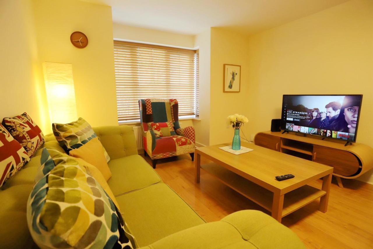 Easytravel Luxury Nec/Airport 3 Beds House Apartman Birmingham Kültér fotó