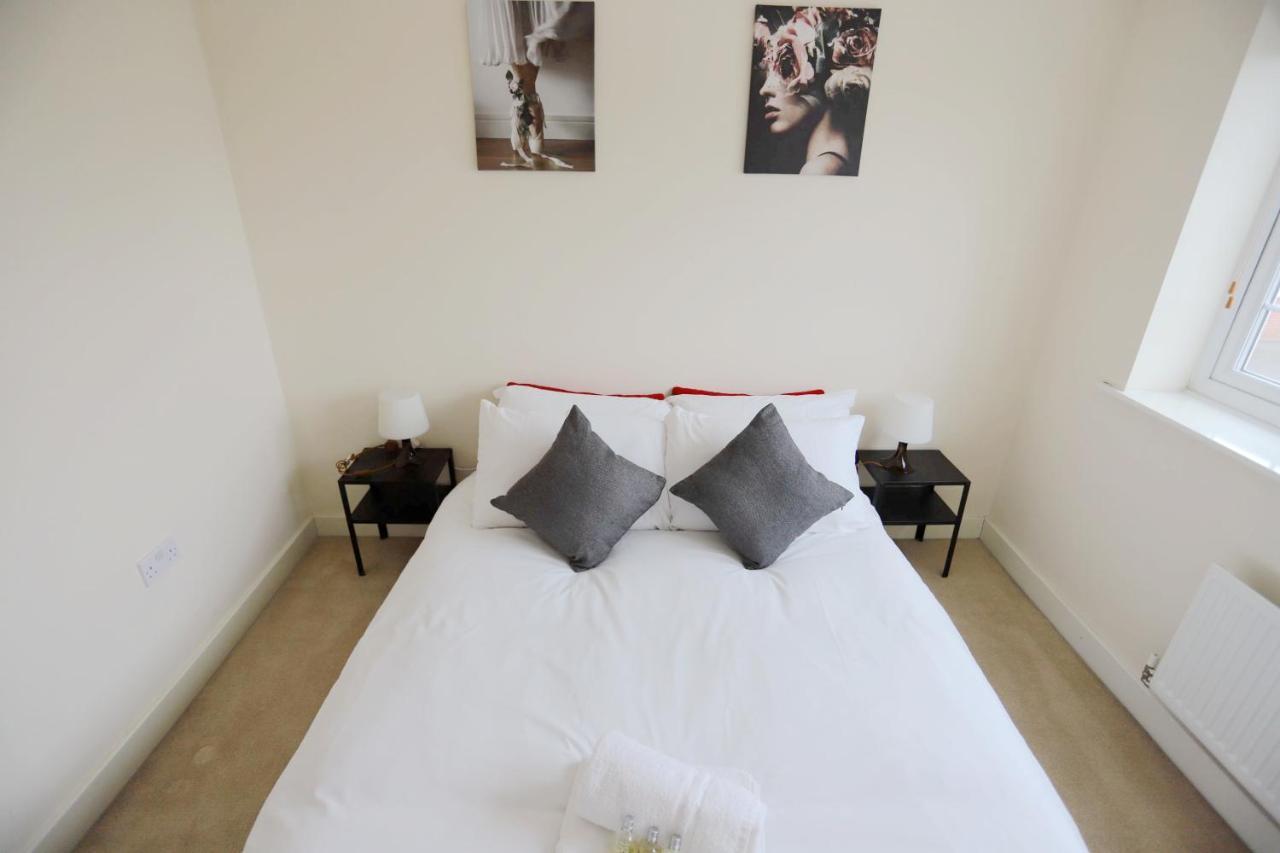 Easytravel Luxury Nec/Airport 3 Beds House Apartman Birmingham Kültér fotó