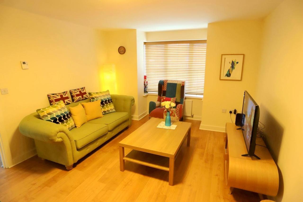 Easytravel Luxury Nec/Airport 3 Beds House Apartman Birmingham Kültér fotó